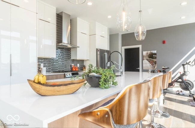 Foto del edificio - 319 E 16th St