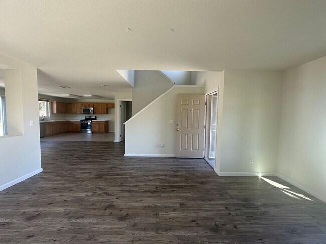 Building Photo - 1227 Kingfisher Dr