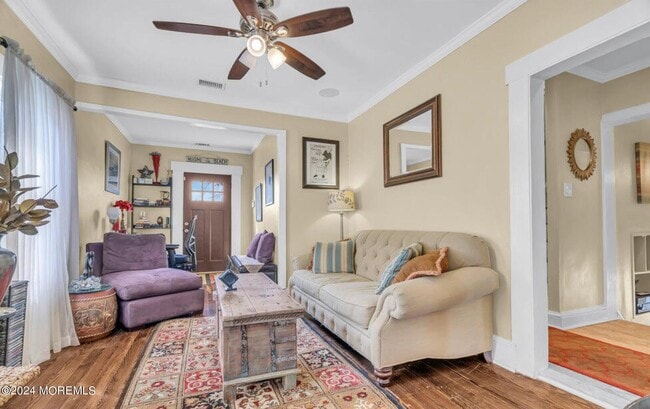 Building Photo - 1102 Fifth Ave