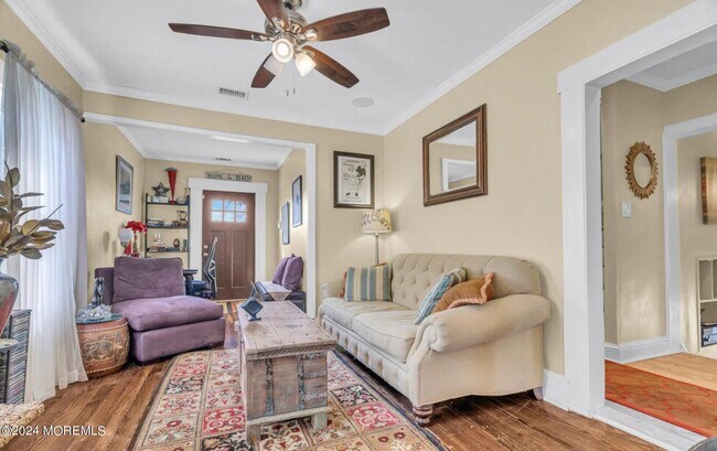 Foto del edificio - 1102 Fifth Ave