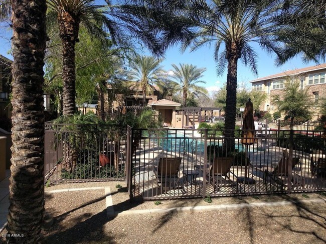 Foto del edificio - 5550 N 16th St