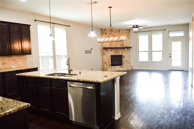 Building Photo - 10856 Leesa Dr