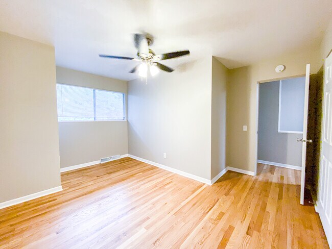 Foto del edificio - 1107 Catalpa Cir