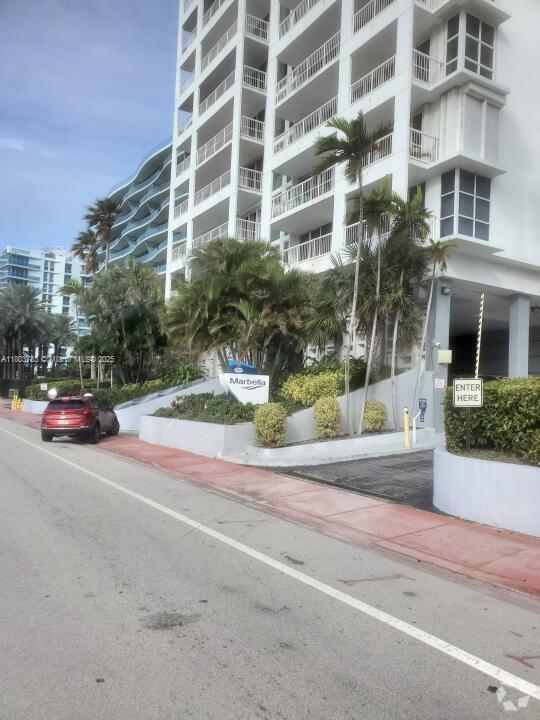 Building Photo - 9341 Collins Ave