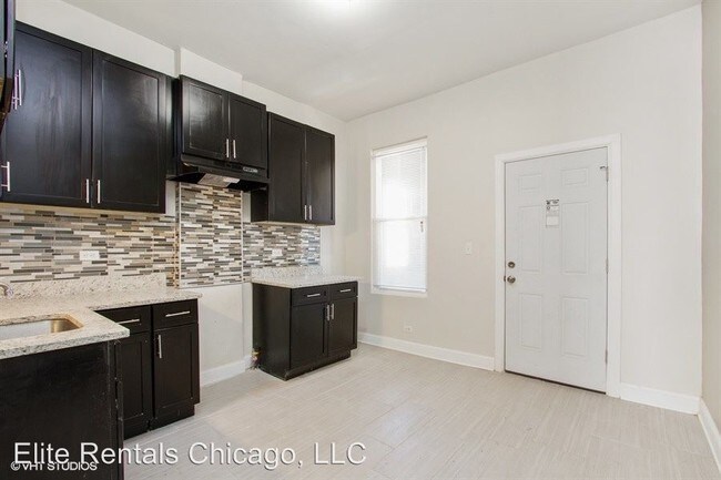 Foto del edificio - 8234 S Exchange Ave