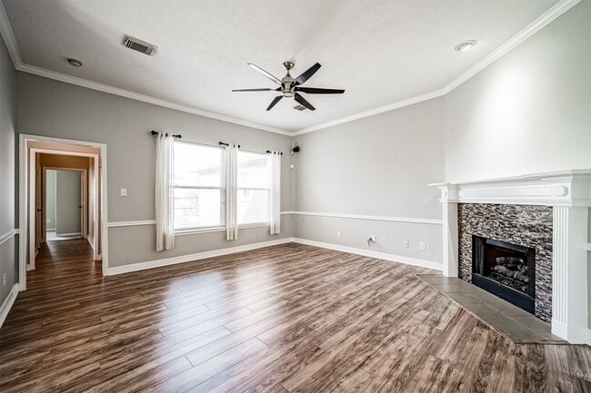 Building Photo - 1523 Crescent Shores Ln