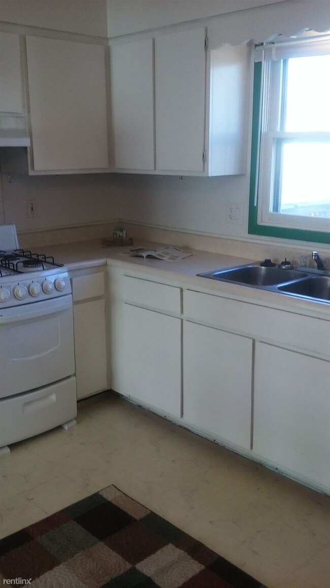 2522 Selma St, Delhi charter Township, MI 48842 Townhouse for Rent in