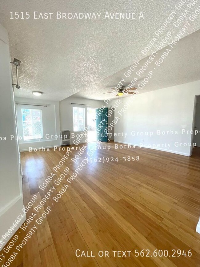 Building Photo - ***STUNNING 1 BEDROOM/1BATH APARTMENT WITH...