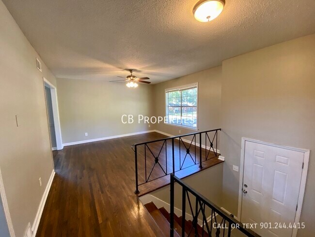 Building Photo - 4753 Fairlane Dr