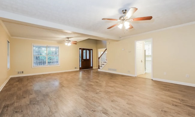 Building Photo - 157 Hayes Cir