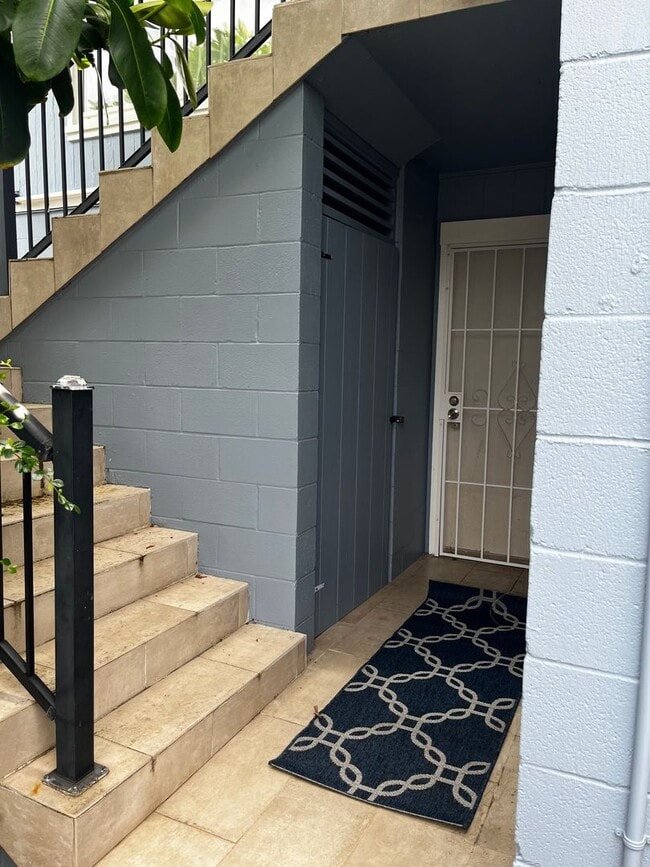 Photo - Kalihi Valley Modern Ohana Unit House