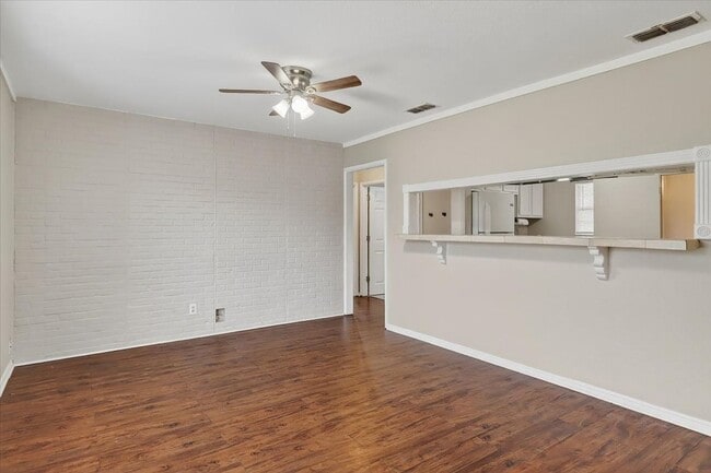 Foto del edificio - 4729 Prinston- 4bed/1bath- $1,395/month