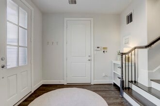 Building Photo - 2727 Dolce Oaks Dr