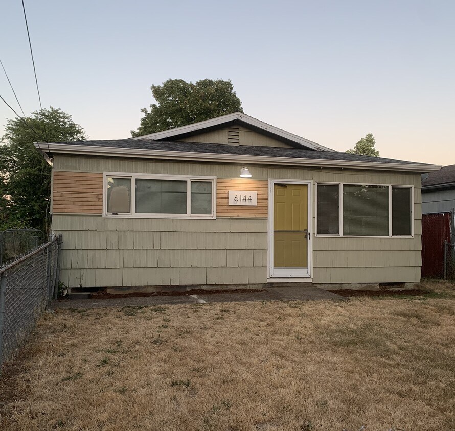 Primary Photo - 6144 SE 87th Ave