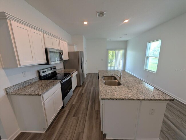 Foto del edificio - 35491 Shade Fern Ln