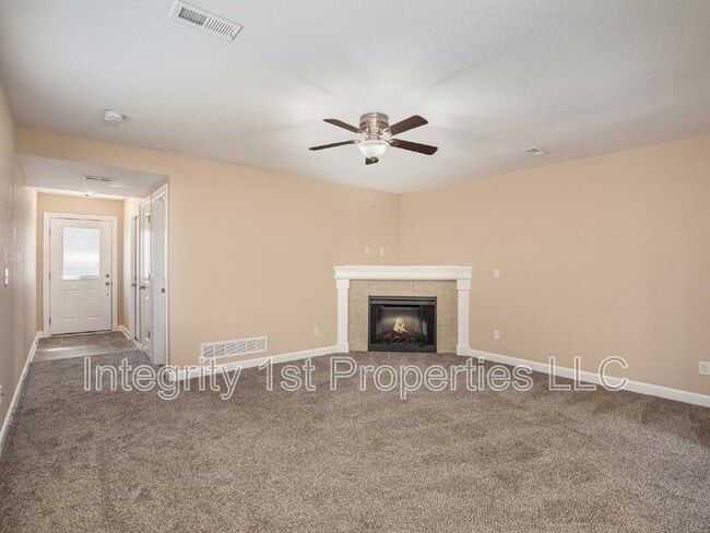 Building Photo - 254 N Pointe Ln