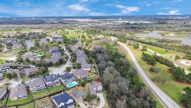 Building Photo - 18006 E Williams Bend Dr