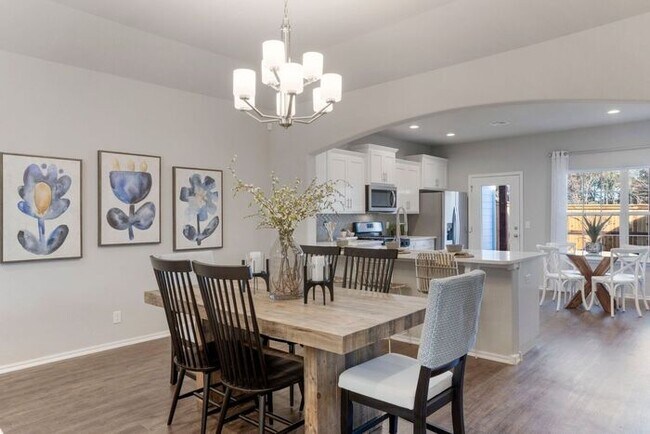 Building Photo - 3/2/2 Patio Home in Chestnut Creek!
