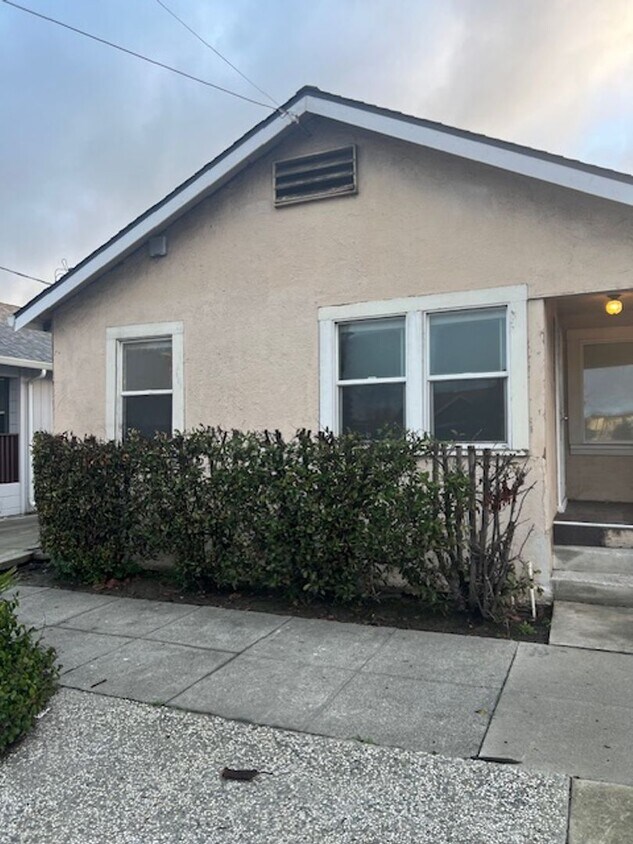 3 Bedroom House on S. 7th Street For Rent.... House Rental in San