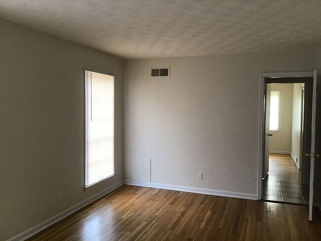 Building Photo - 3493 Coffee Dr