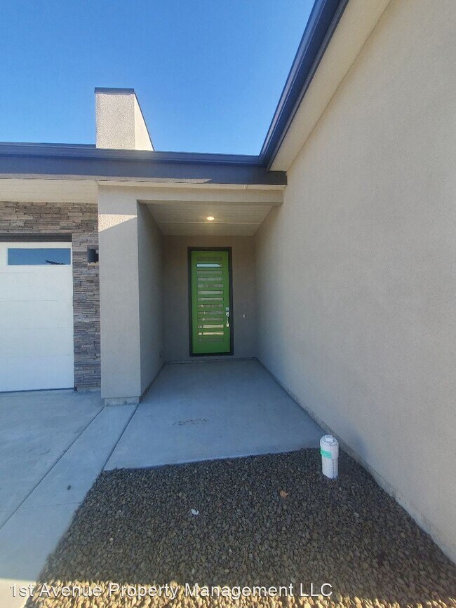 Building Photo - 3 br, 2 bath House - 62 S Snead