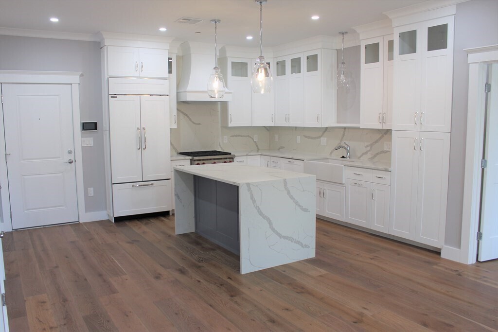 298 Washington St Unit 206, Westwood, MA 02090 Condo for Rent in Westwood, MA