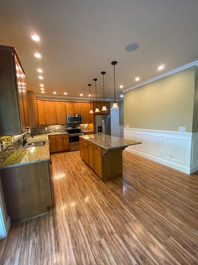 Building Photo - Charming home located in beautiful Orting!