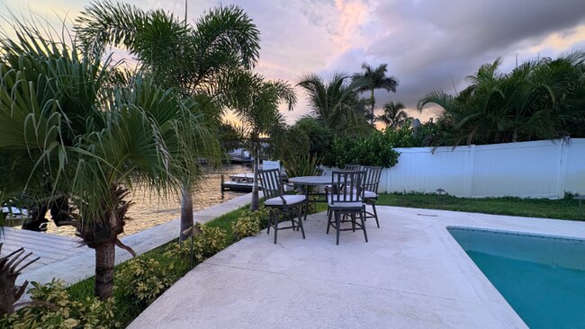 Foto del edificio - 3954 14th Ln NE