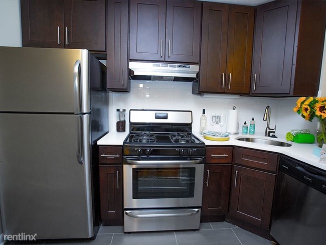Foto del edificio - 230 Pennswood Rd