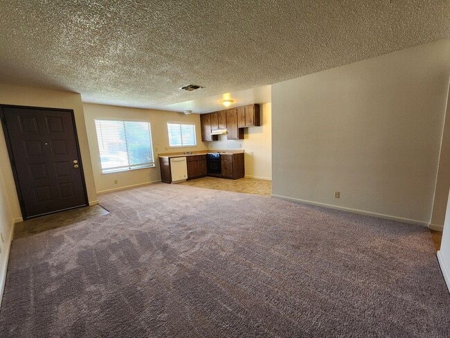 Foto del edificio - 934 Briarwood Dr