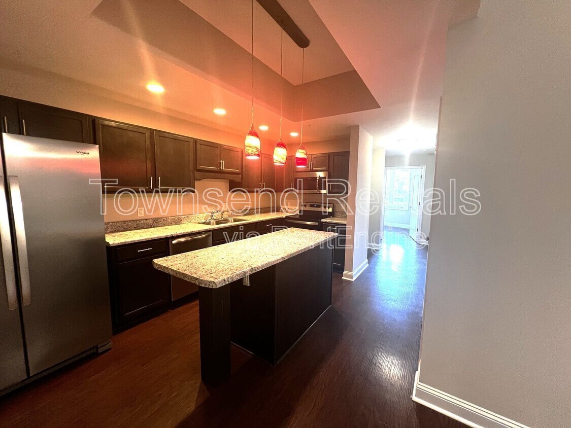 Primary Photo - 1304 Morganton Rd