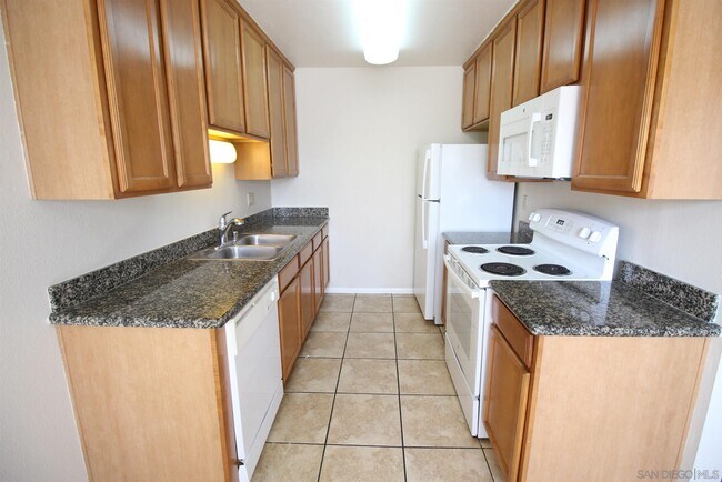 Building Photo - 455 Ballantyne St