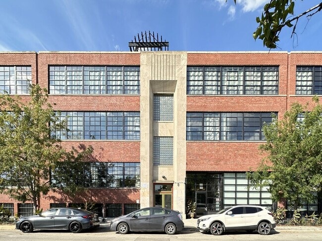 Building Photo - 1432 W 21st St