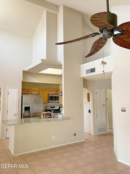 Building Photo - 7221 Canyon Run Dr