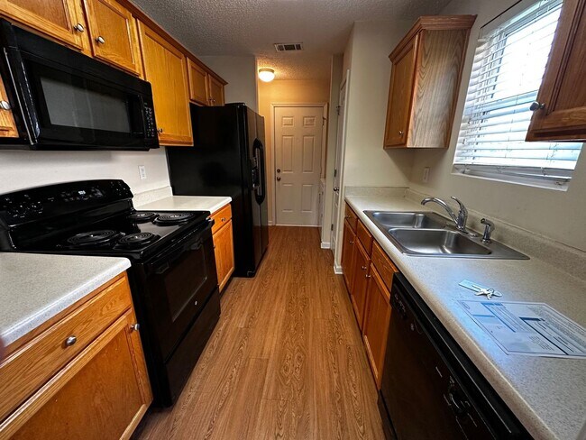 Foto del edificio - BRIDGEWATER HOME! PRE-LEASING FOR AUGUST 2026!