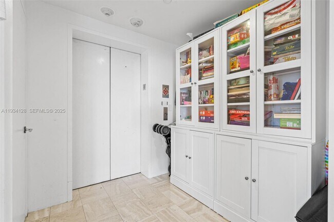 Foto del edificio - 3801 NE 207th St