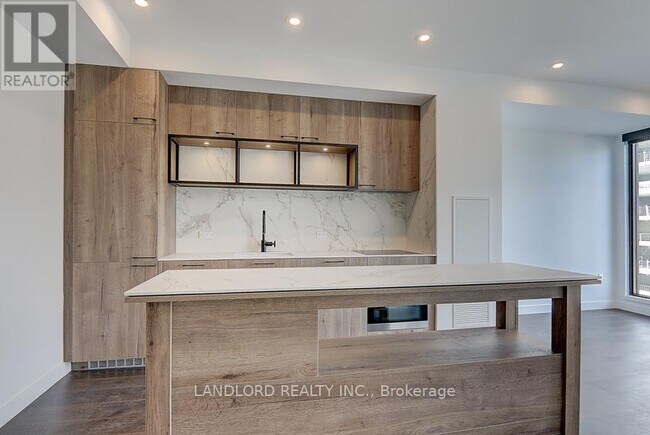 Photo du bâtiment - 505 Richmond St W