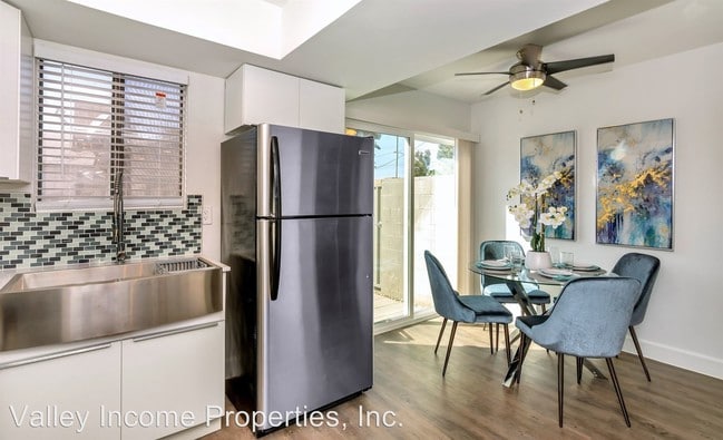 Foto del edificio - 407-419 W 7th St