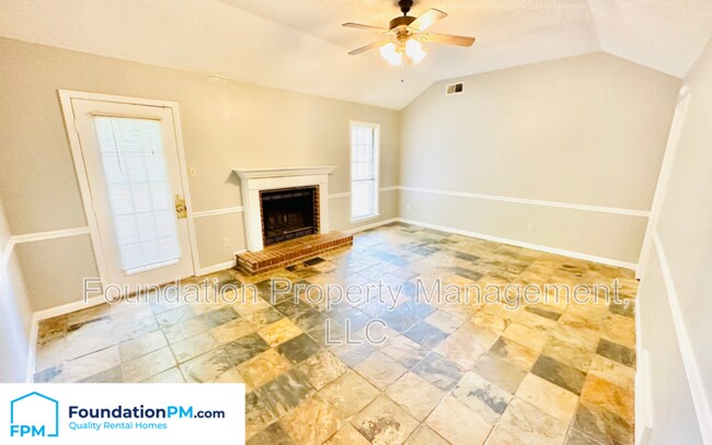Building Photo - 3721 Schanna Dr