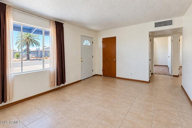 Building Photo - 12811 N 111th Dr