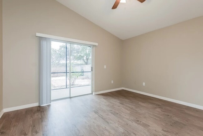 Foto del edificio - 7030 Colony Pointe Dr