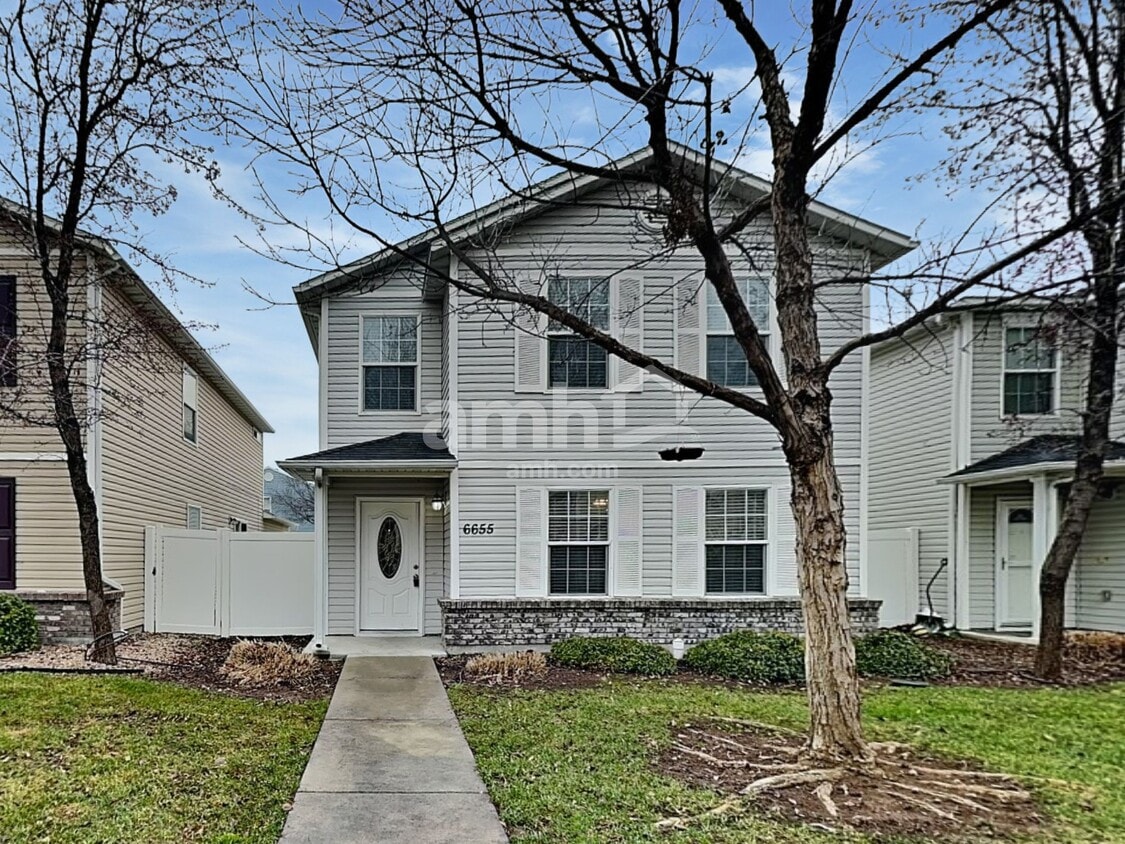 Primary Photo - 6655 S Covewood Way