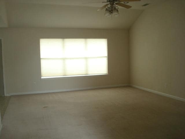 Building Photo - 602 Bishop Dr
