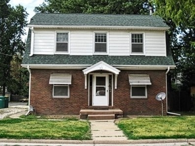 Primary Photo - 910 W Calhoun St