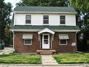 Building Photo - 910 W Calhoun St