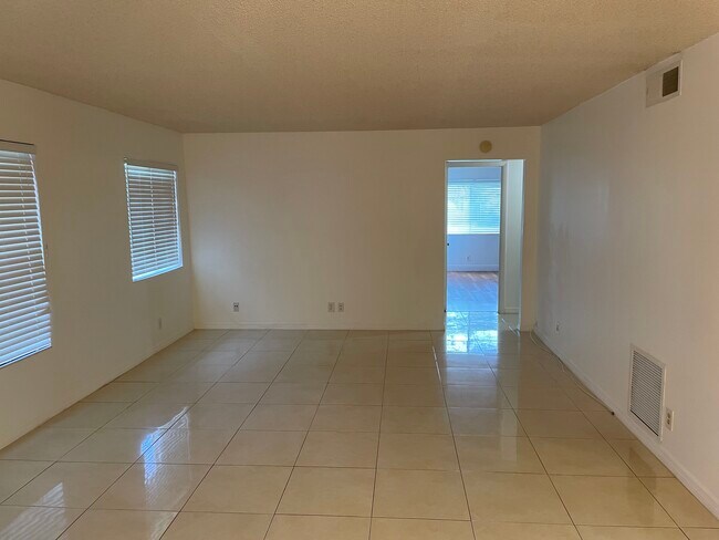 Foto del edificio - 532 Shady Pine Way