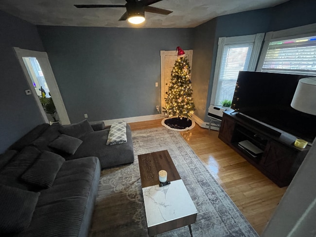 Foto del edificio - 183 Connors St