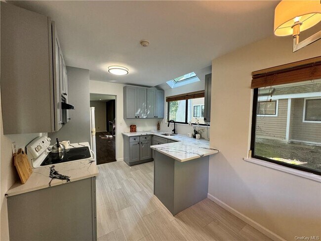 Foto del edificio - 17 Rambling Brook Rd