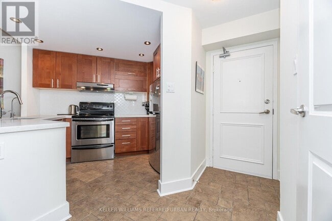 Building Photo - 77 Maitland Pl