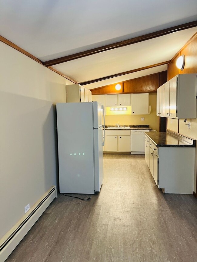 Building Photo - Single Family Home in Rib Mountain!